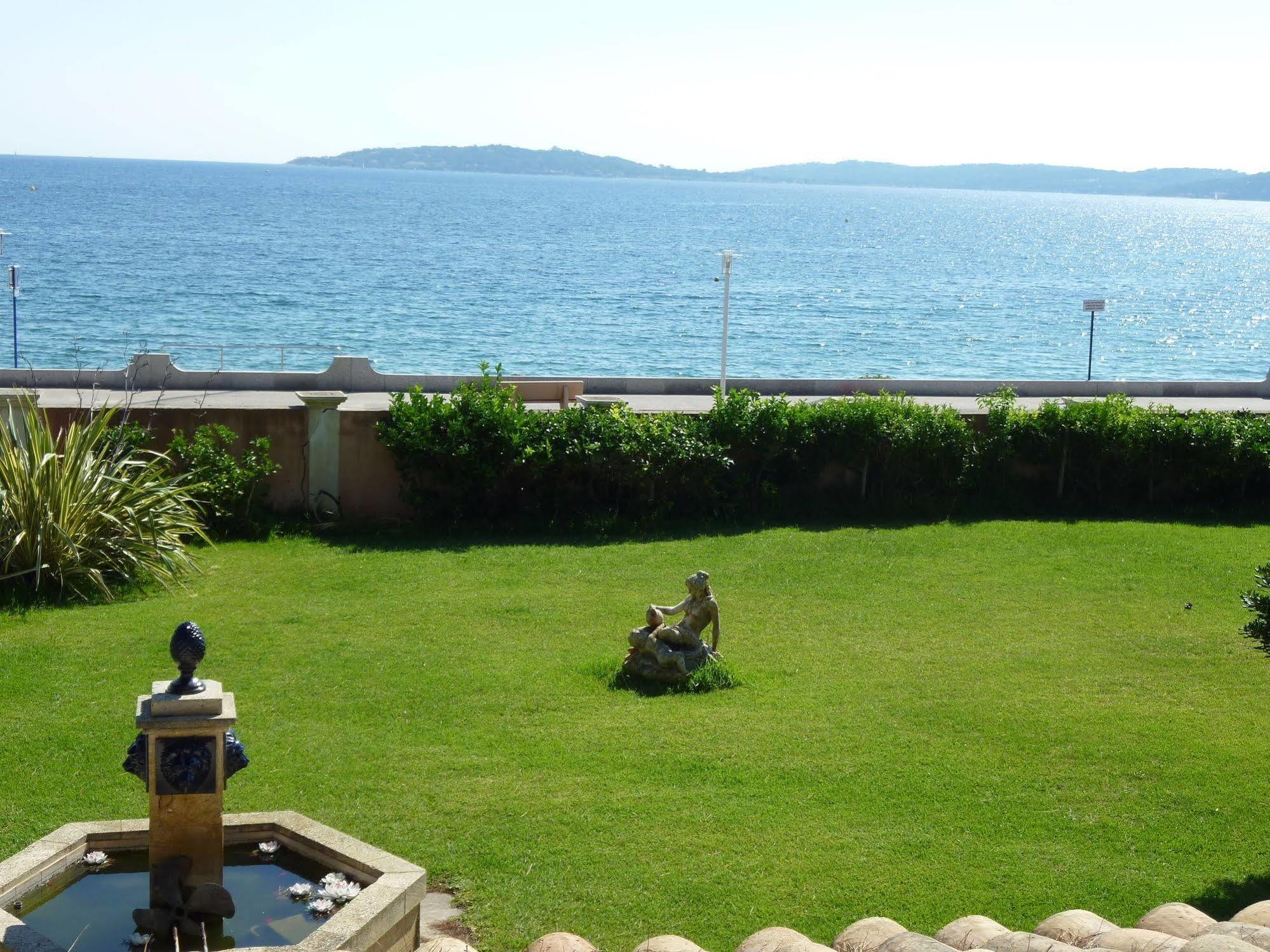 Hotel Martinengo Sainte-Maxime Exterior photo