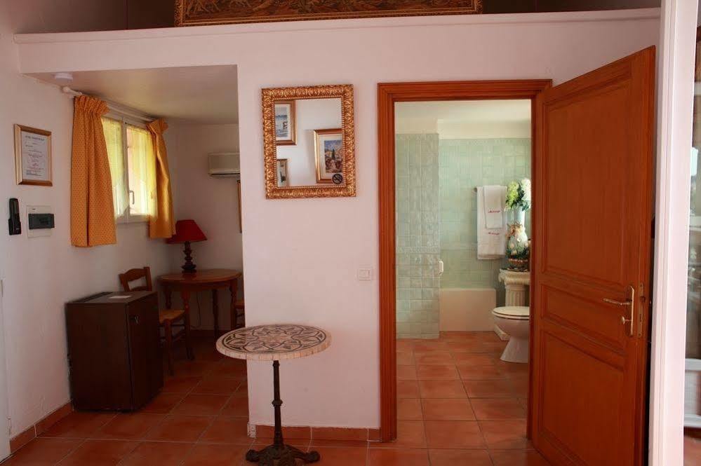 Hotel Martinengo Sainte-Maxime Exterior photo