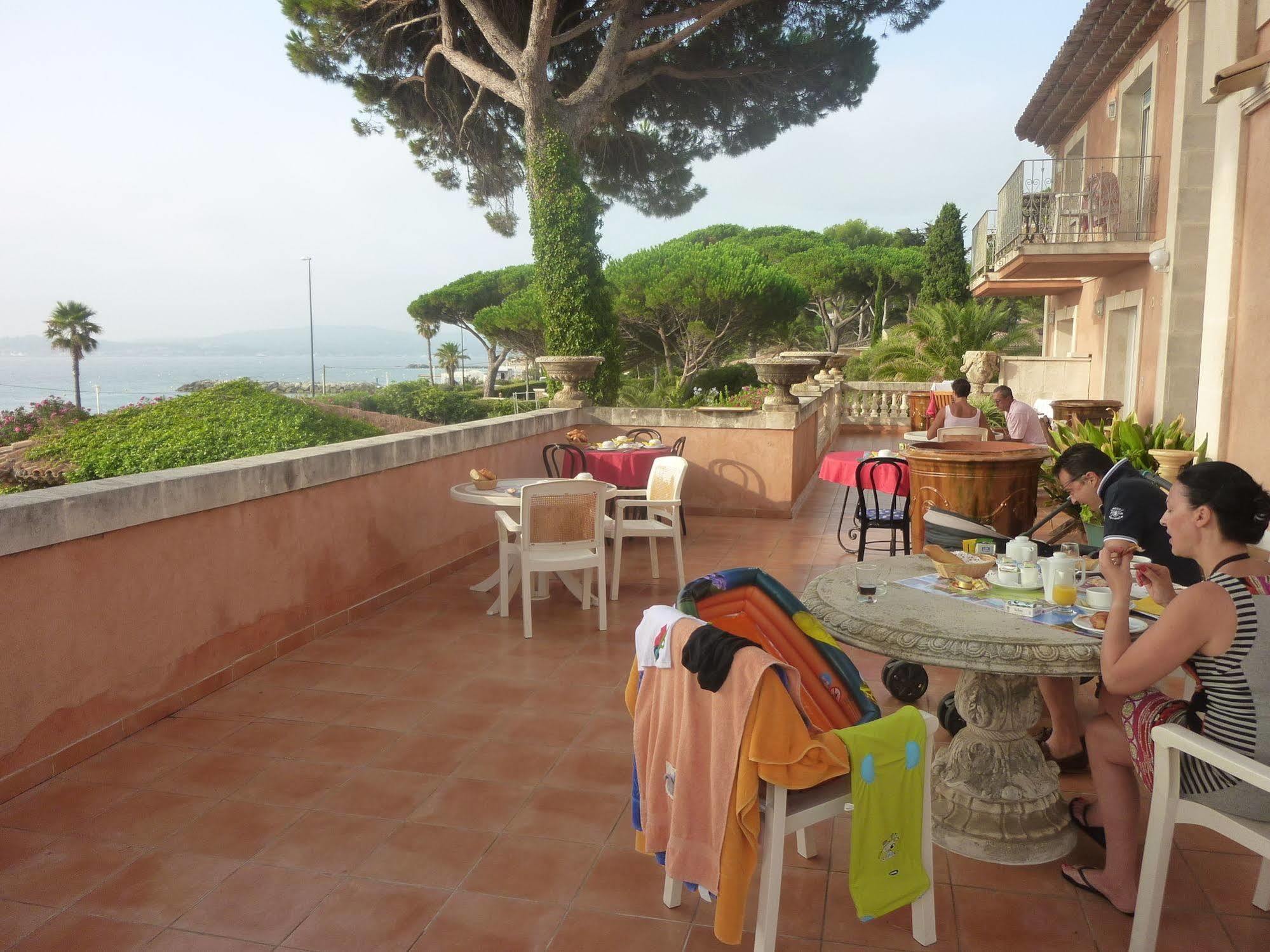 Hotel Martinengo Sainte-Maxime Exterior photo