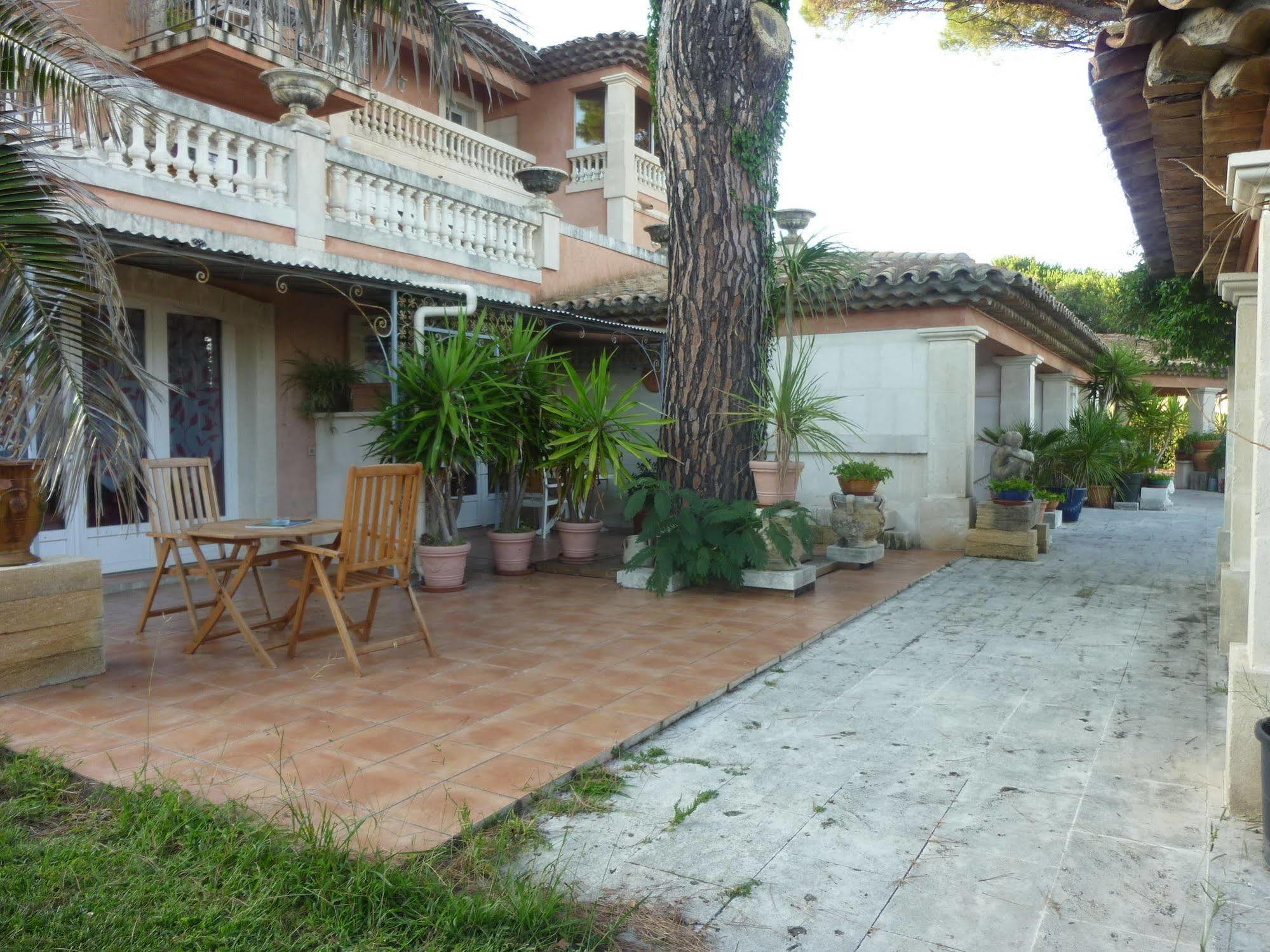 Hotel Martinengo Sainte-Maxime Exterior photo